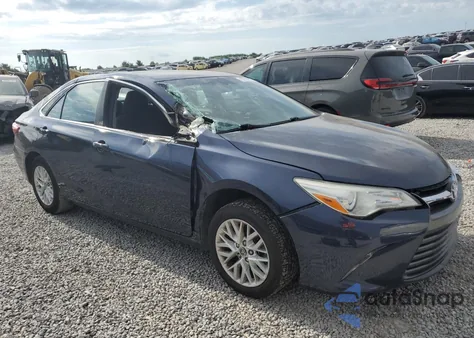2016 Toyota Camry Le z USA, uszkodzony, nr VIN 4T1BF1FK5GU540254